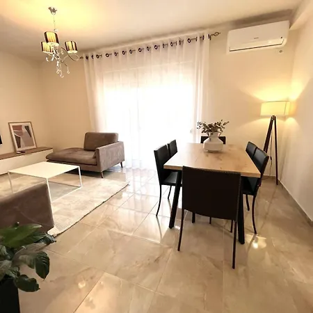 Art Vacation For 7 Guests In Center * Durres