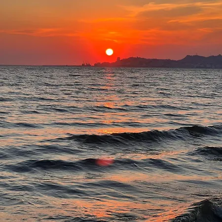Art Vacation For 7 Guests In Center * Durres